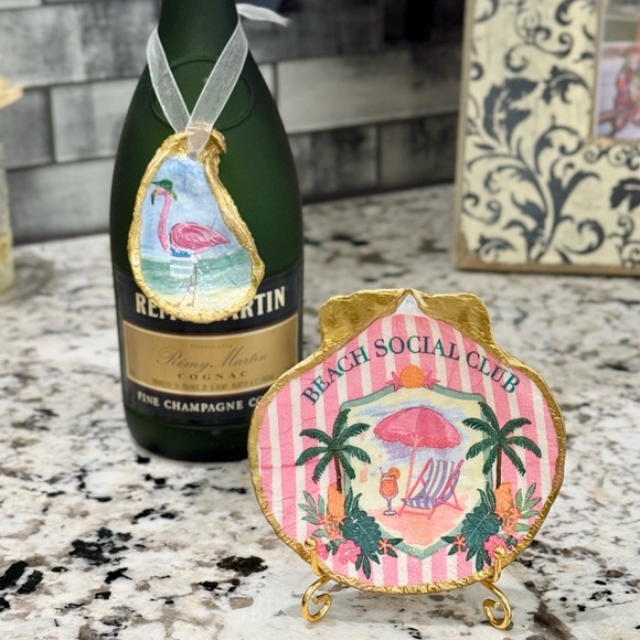 Hand Crafted Beach Social Club Trinket Shell Dish Jewelry Dish Pink White - Picture 2 of 5